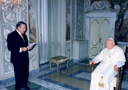 Su Santidad Juan Pablo II y el Senador Esteban Caselli