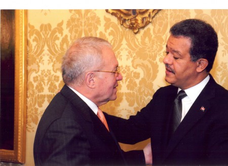 S.E. Leonel Fernandez, Presidente de República Dominicana con el Senador Esteban Caselli